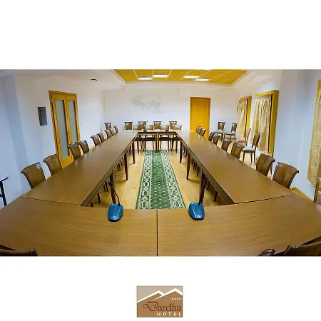 Hotel Dardha 4* داردهي